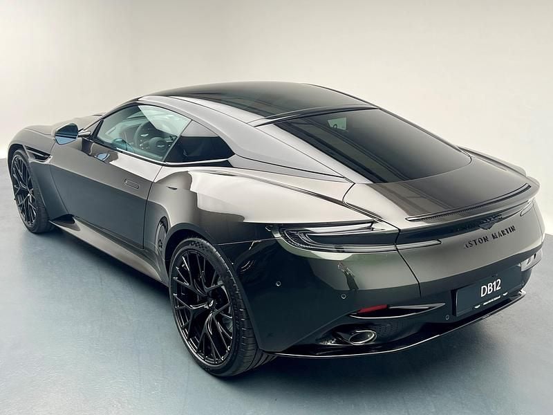 Neu Aston Martin DB12 680 PS (500 kW) 2025 Grün Coupé