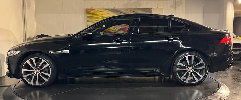 Gebraucht Jaguar XE R-Sport 180 PS (132 kW) 2017 Limousine