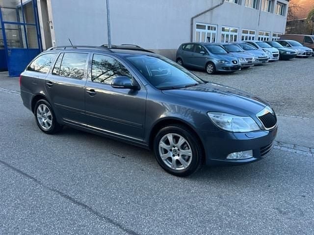 Gebraucht Skoda Octavia Elegance 160 PS (117 kW) 2012 Kombi