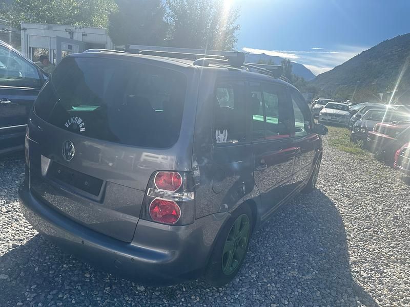 Gebraucht VW Touran Trendline 140 PS (102 kW) 2004 Van / Kleinbus