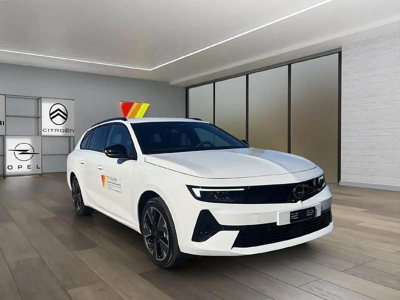 Neu Opel Astra 114 kW (156 PS) 2025 Weiss Kombi