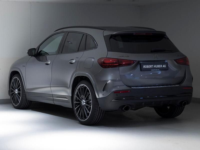 Gebraucht Mercedes GLA35 AMG AMG 306 PS (225 kW) 2025 Grau SUV