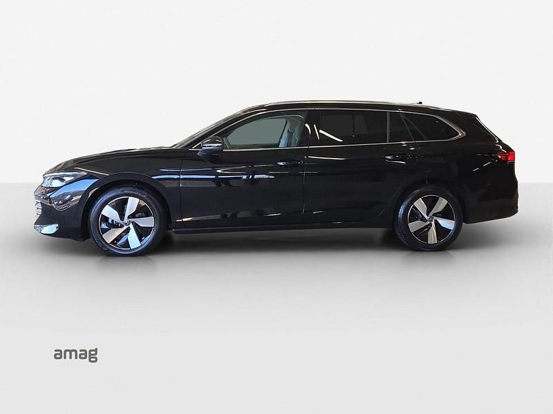 Gebraucht VW Passat Business 150 PS (110 kW) 2024 Grenadill black metallic Kombi