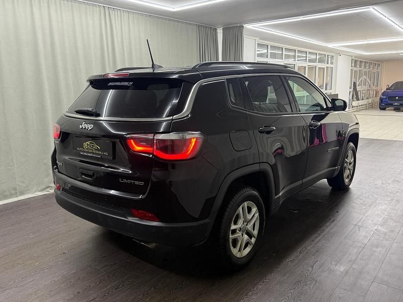 Gebraucht Jeep Compass Limited 170 PS (125 kW) 2018 Schwarz SUV