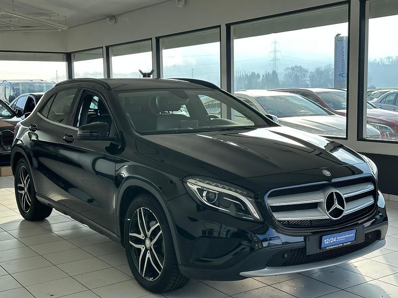 Gebraucht Mercedes GLA220 Style 177 PS (130 kW) 2016 SUV