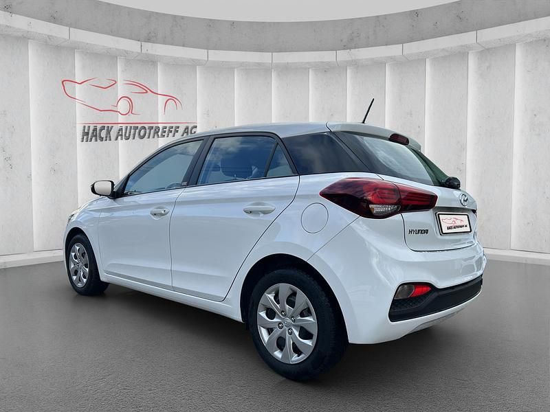 Gebraucht Hyundai i20 100 PS (73 kW) 2019 Kleinwagen