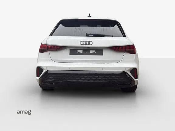 Neu Audi A3 Attraction 150 PS (110 kW) 2026 Gletscherweiss metallic Limousine