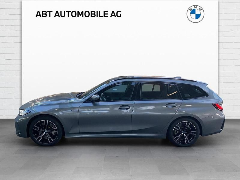 Gebraucht BMW 330 M Sport 296 PS (217 kW) 2023 Grau Kombi