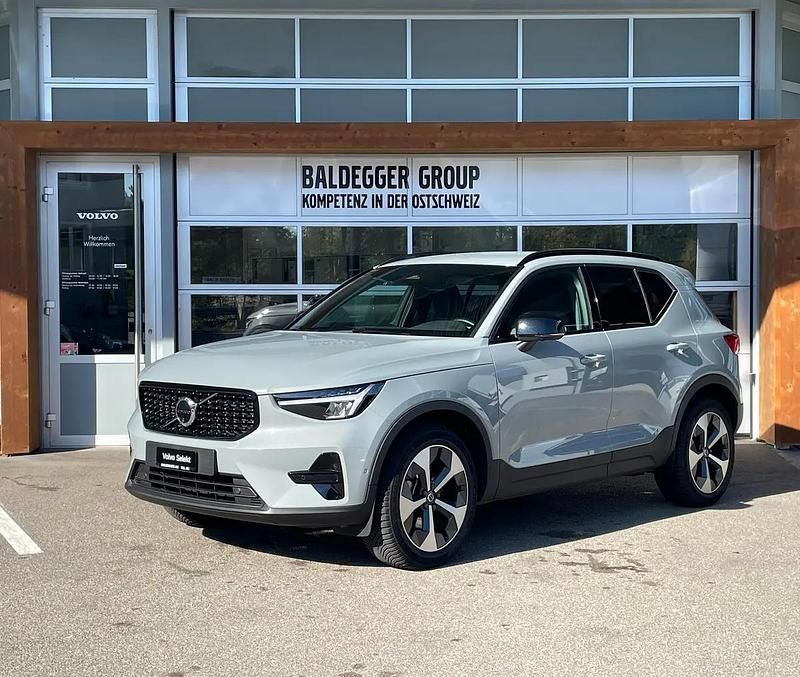 Gebraucht Volvo XC40 Plus 163 PS (119 kW) 2025 Gray SUV