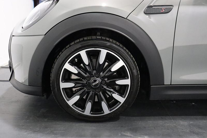 Gebraucht Mini Cooper S 178 PS (130 kW) 2023 Grau Kleinwagen