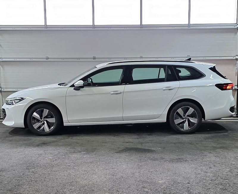 Gebraucht VW Passat 150 PS (110 kW) 2024 Kombi