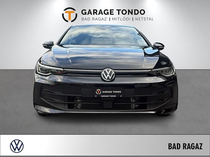 Gebraucht VW Golf Life 204 PS (150 kW) 2025 Schwarz Limousine