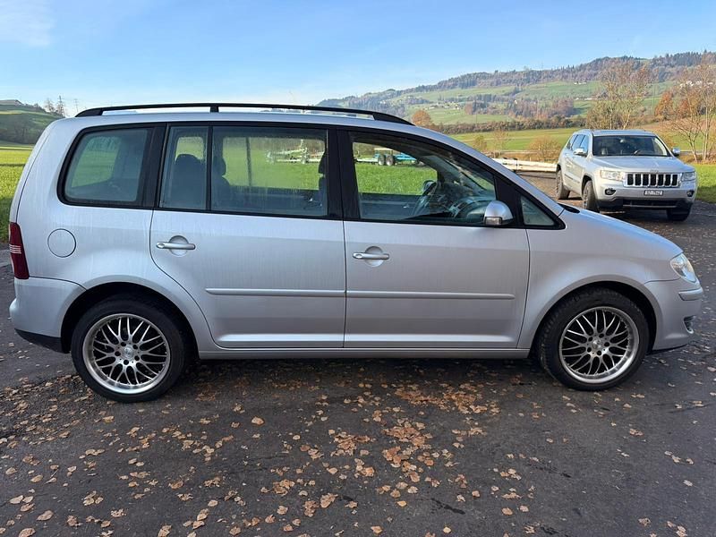 Gebraucht VW Touran Highline 105 PS (77 kW) 2007 Van / Kleinbus