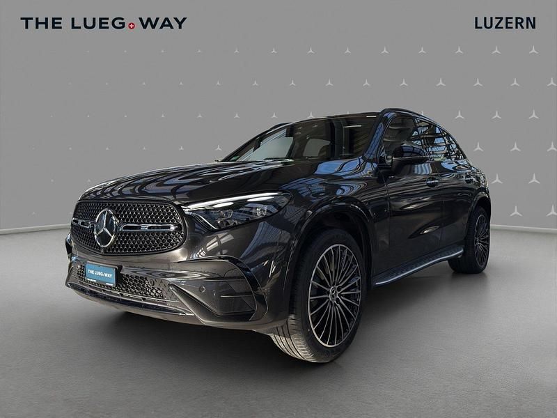 Grau Neu 2025 Mercedes GLC300e SUV | CHF 88’100 - Bild 1/4