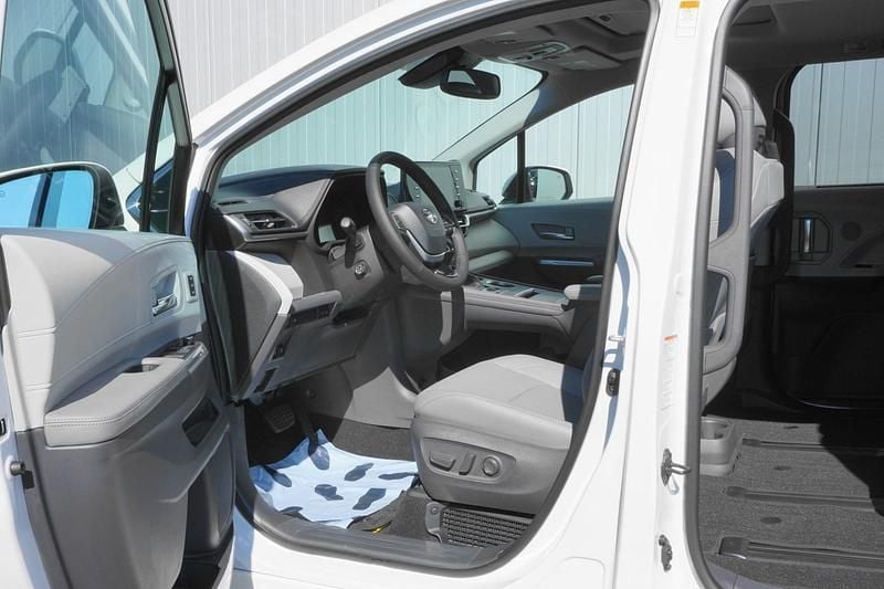 Gebraucht Toyota Sienna Limited 249 PS (183 kW) 2021 Weiss Van / Kleinbus