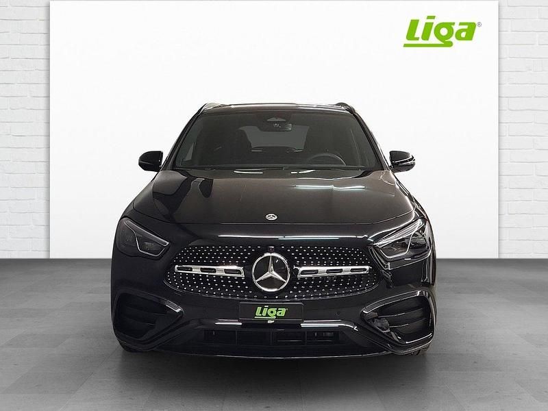 Neu Mercedes GLA200 AMG line 177 PS (130 kW) 2025 SUV