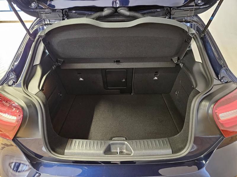 Gebraucht Mercedes A220 Urban 184 PS (135 kW) 2017 Blau Limousine