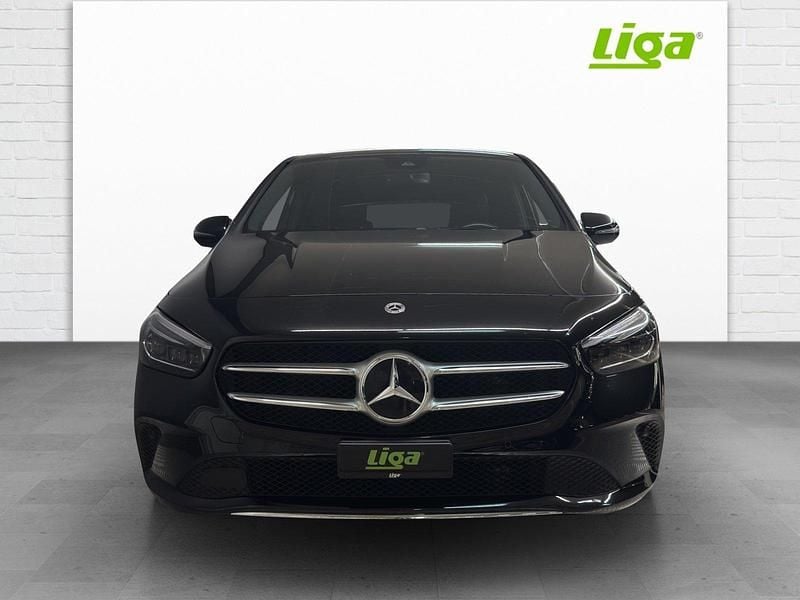 Gebraucht Mercedes B180 Progressive 136 PS (100 kW) 2021 Schwarz Van / Kleinbus