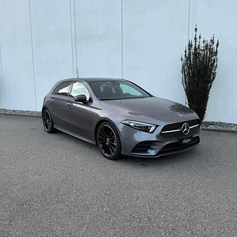 Gebraucht Mercedes A200 AMG line 163 PS (119 kW) 2020 Limousine