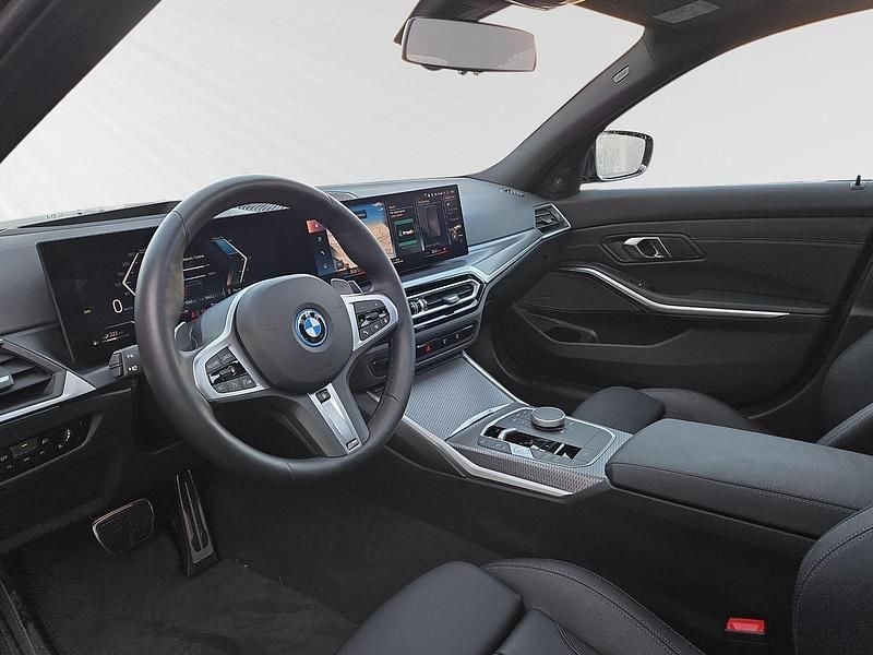 Gebraucht BMW 330e M Sport 292 PS (214 kW) 2025 Schwarz Limousine