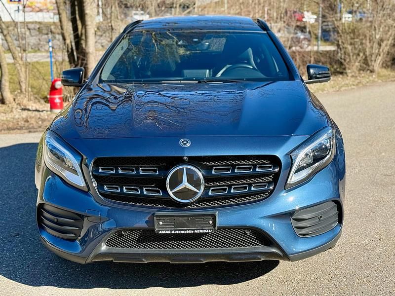 Gebraucht Mercedes GLA220 AMG line 184 PS (135 kW) 2019 SUV