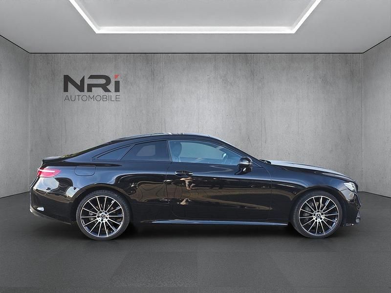 Gebraucht Mercedes E220 AMG line 194 PS (142 kW) 2018 Coupé