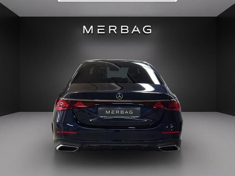 Gebraucht Mercedes E220 197 PS (144 kW) 2024 Blau Limousine
