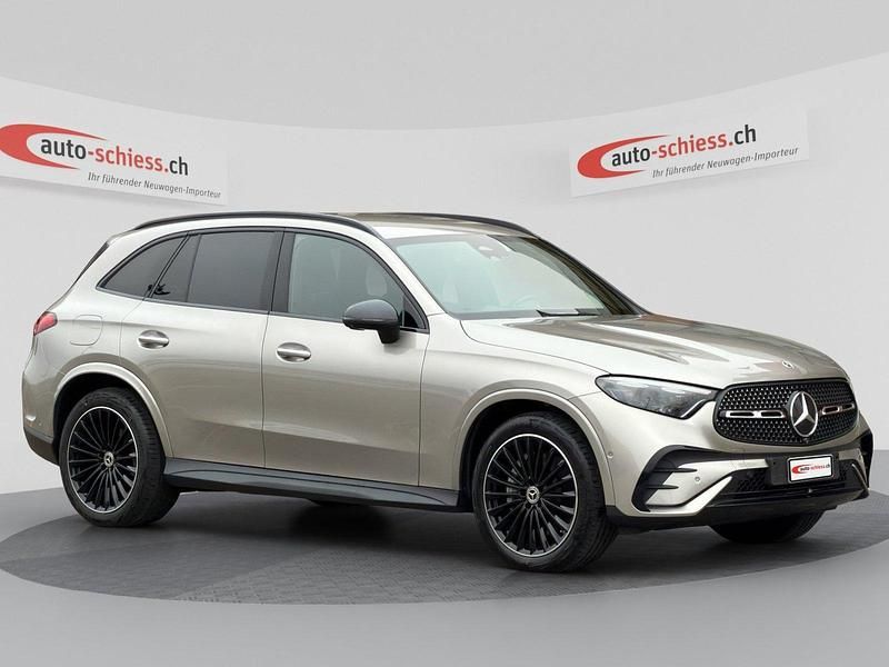 Gebraucht Mercedes GLC200 AMG line 204 PS (150 kW) 2022 SUV