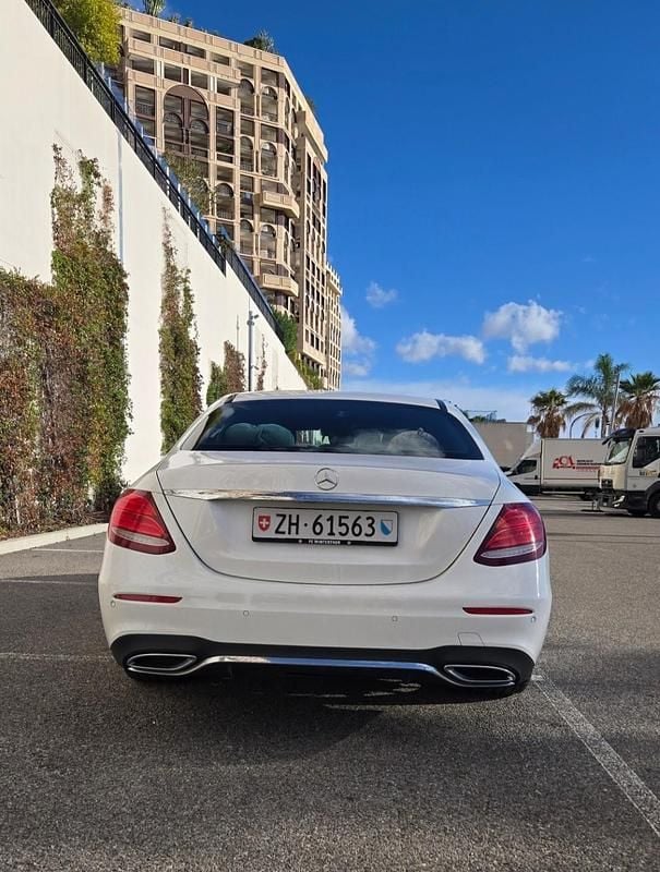 Gebraucht Mercedes E220 AMG line 194 PS (142 kW) 2020