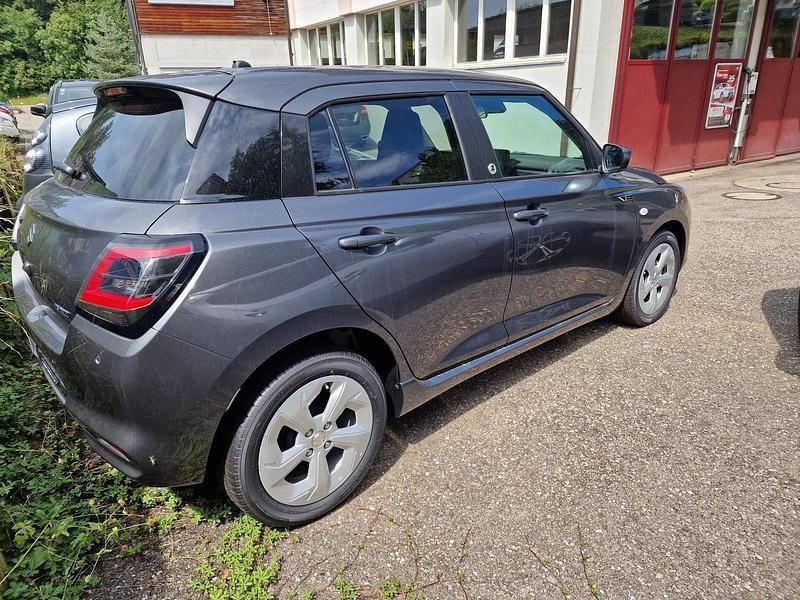Gebraucht Suzuki Swift 82 PS (60 kW) 2024 Grau Kleinwagen