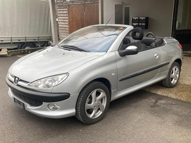 Gebraucht 2003 Peugeot 206 CC Cabrio | CHF 3’900 - Bild 1/4
