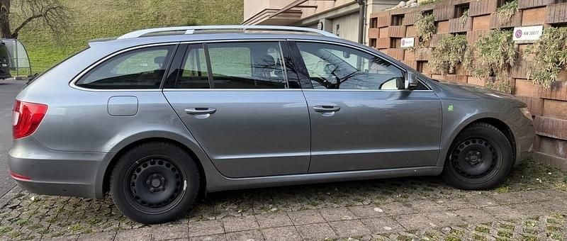 Gebraucht Skoda Superb GreenLine 105 PS (77 kW) 2011