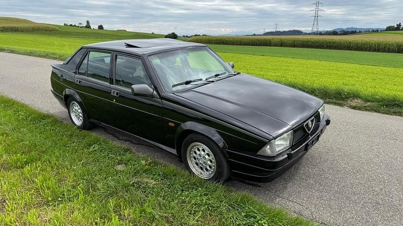 Gebraucht 1991 Alfa Romeo 75 Super Limousine | CHF 18’500 - Bild 1/4