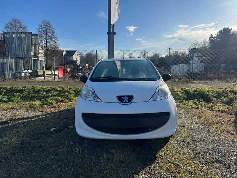 Gebraucht Peugeot 107 68 PS (50 kW) 2008 Kleinwagen