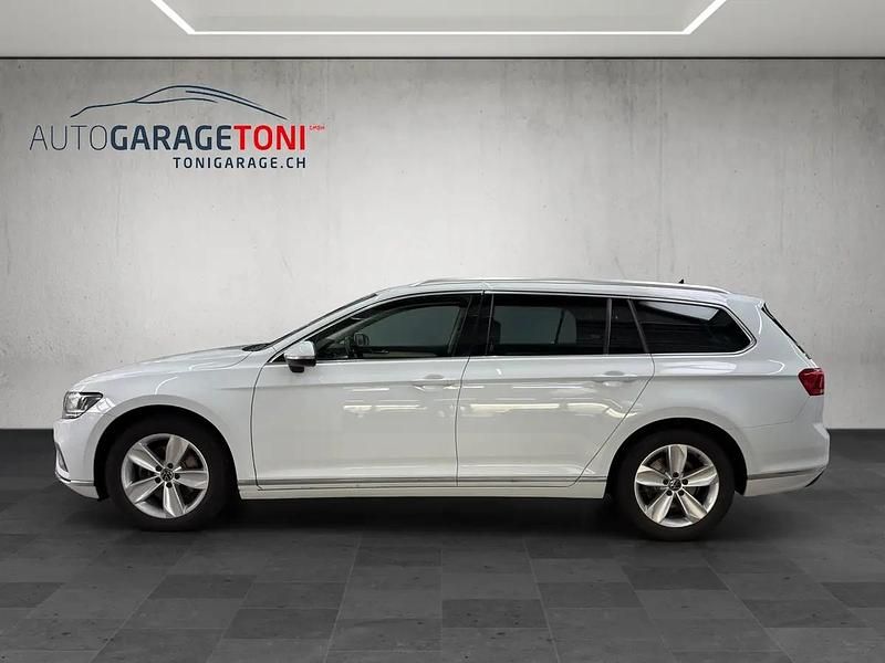 Gebraucht VW Passat Elegance 200 PS (147 kW) 2025 Weiss Kombi