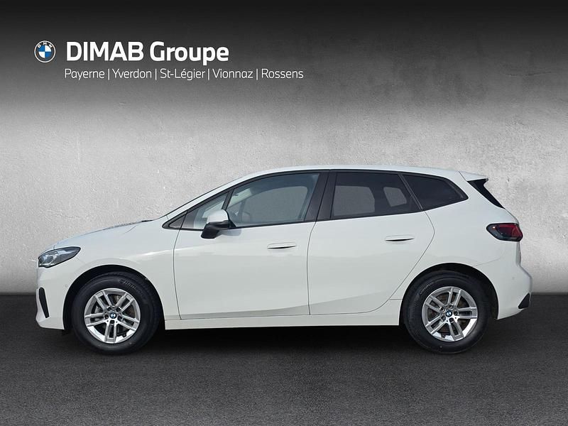 Gebraucht BMW 220 Active Tourer Luxury Line 156 PS (114 kW) 2023 Weiss Van / Kleinbus