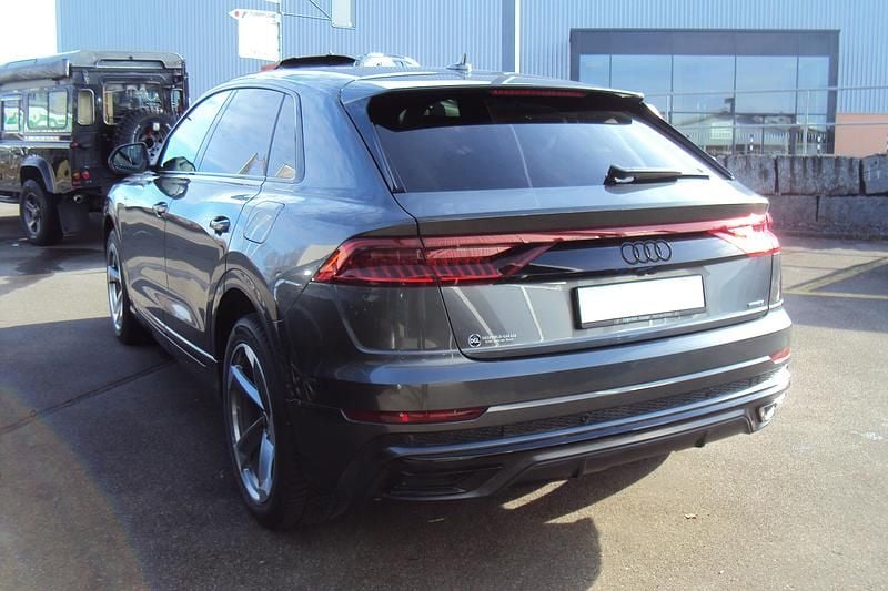 Gebraucht Audi Q8 381 PS (280 kW) 2023 SUV
