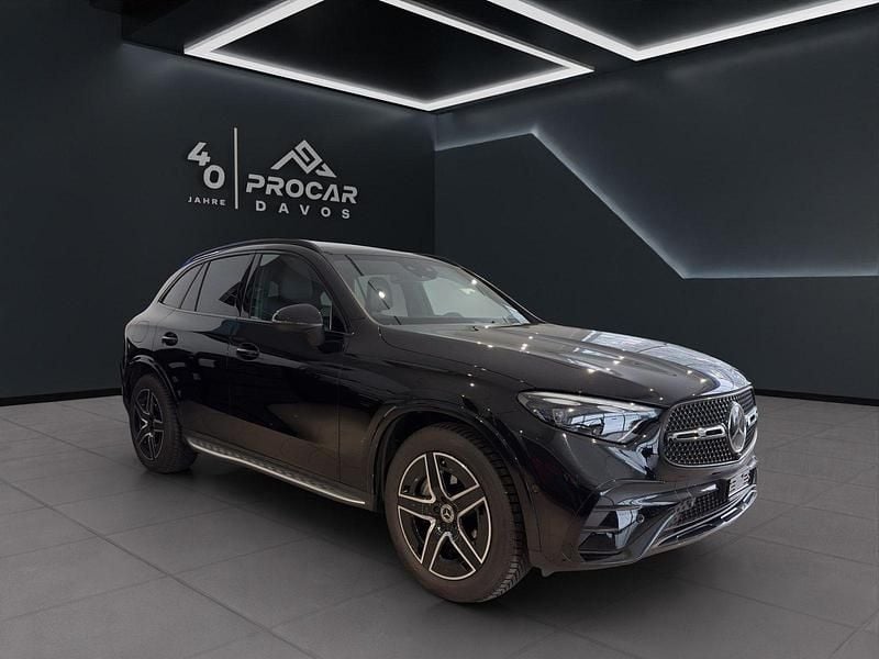 Gebraucht Mercedes GLC200 AMG line 227 PS (166 kW) 2024 SUV