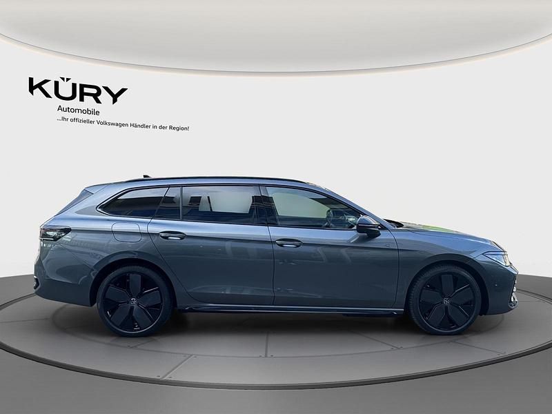 Neu VW Passat R-line 266 PS (195 kW) 2025 Grau Kombi
