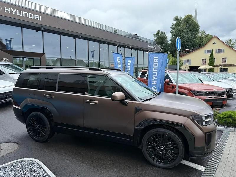 Neu Hyundai Santa Fe 253 PS (186 kW) 2025 Braun SUV