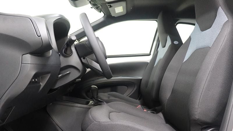 Neu Toyota Aygo X Comfort 116 PS (85 kW) 2025 Weiss SUV