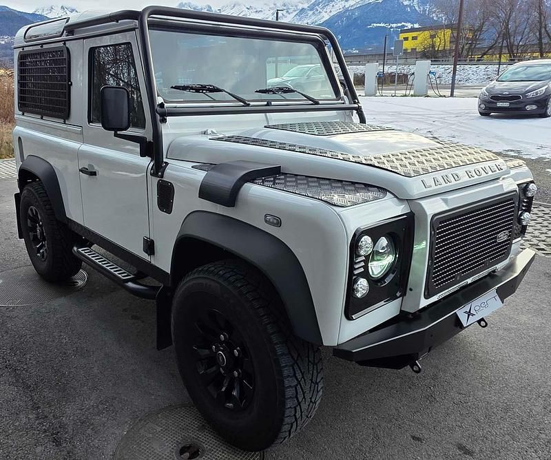 Gebraucht Land Rover Defender 122 PS (89 kW) 2012