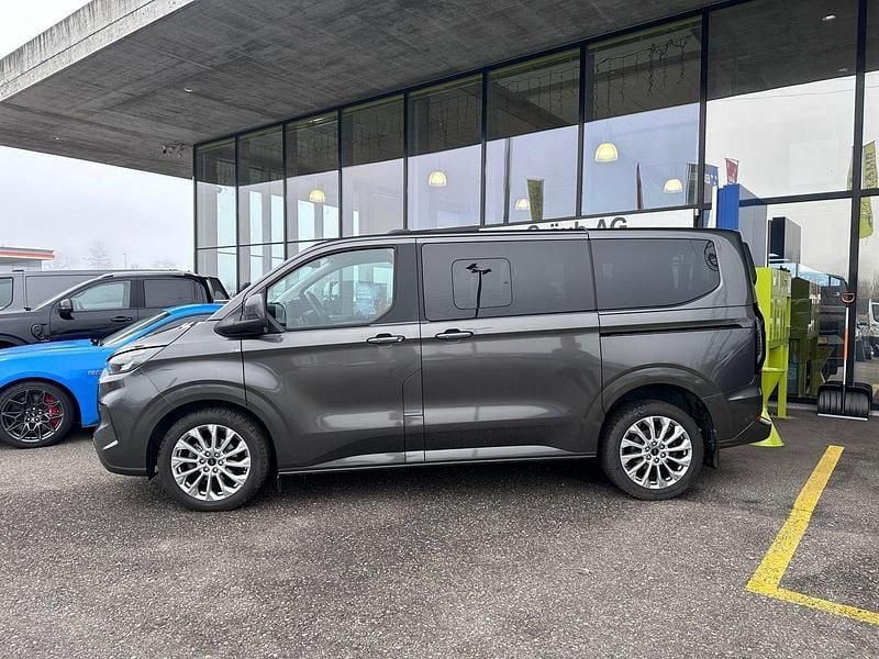Gebraucht Ford Tourneo Titanium 170 PS (125 kW) 2024 Van / Kleinbus