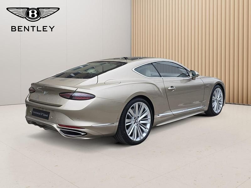 Neu Bentley Continental 771 PS (567 kW) 2025 Beige Coupé