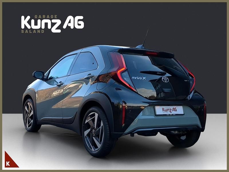 Neu Toyota Aygo X Style 116 PS (85 kW) 2025 Grau SUV