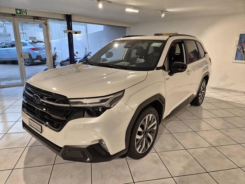 Weiss Neu 2025 Subaru Forester SUV | CHF 51’250 - Bild 1/4