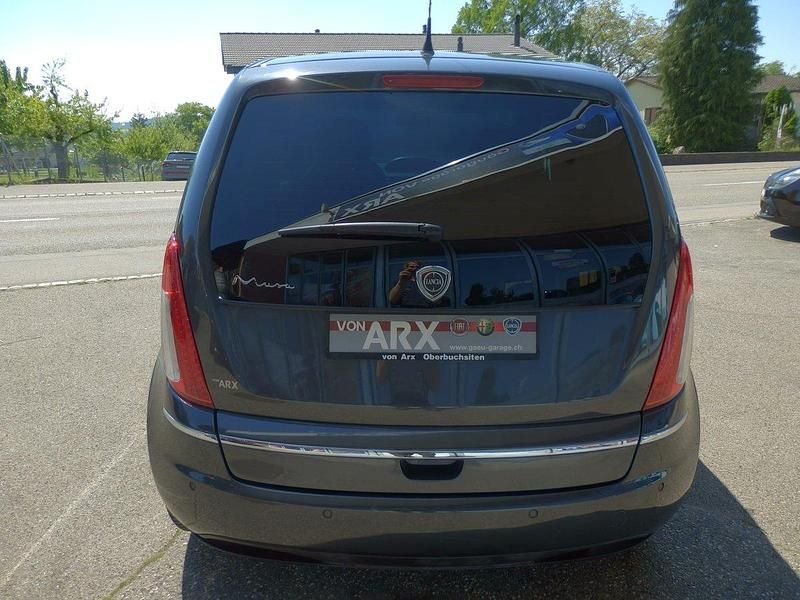 Gebraucht Lancia Musa 95 PS (69 kW) 2010 Van / Kleinbus