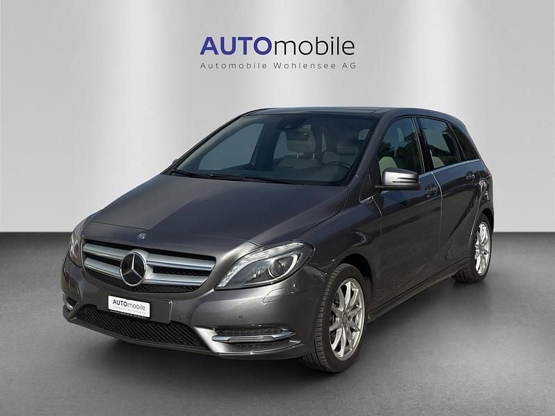 Gebraucht Mercedes B250 211 PS (155 kW) 2014 Van / Kleinbus