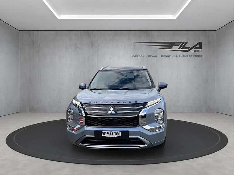Gebraucht Mitsubishi Outlander P-HEV Instyle 306 PS (225 kW) 2025 Gray
