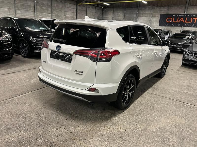 Gebraucht Toyota RAV4 Hybrid Style 197 PS (144 kW) 2017 SUV